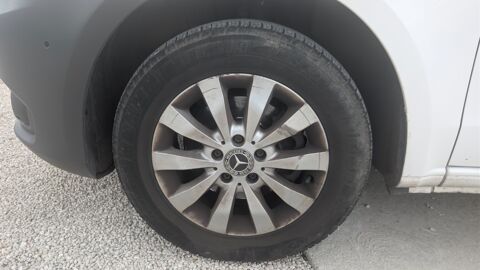 Vito FOURGON LONG 2.2 114 BLUETEC 136 ch + ATTELAGE ET BARRE DE T 2019 occasion 42160 Andr&eacute;zieux-Bouth&eacute;on
