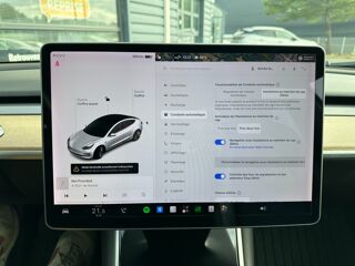 Model 3 LONG RANGE DUAL MOTOR 4WD / SOH 80% 400 Km AUTONOMIE 2019 occasion 44220 Cou&euml;ron