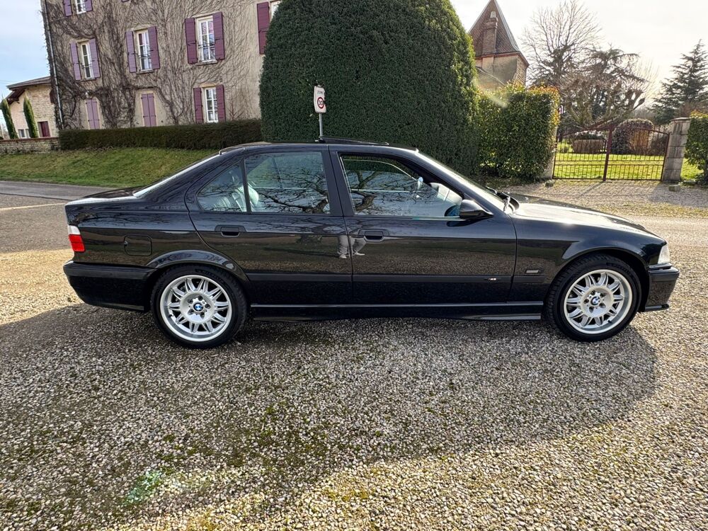M3 3.2 E36 321ch 4 PORTES - TOIT OUVRANT 1997 occasion 69420 Ampuis