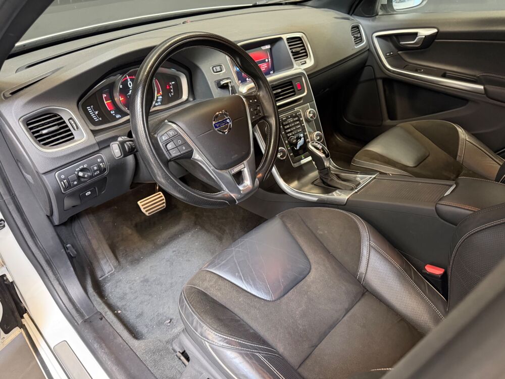 S60 2.0 D3 150ch BVA R-DESIGN 2018 occasion 37100 Tours