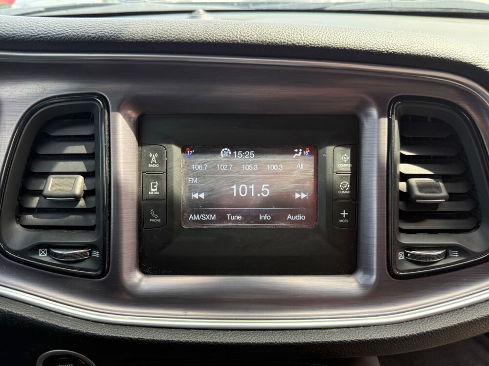Challenger 5.7 R/T V8 HEMI 375 CH - CAMERA DE RECUL - BLUETOOTH - RADAR 2014 occasion 27000 &Eacute;vreux