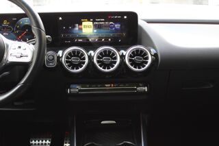 Classe GLA 2.0 250 225 AMG LINE 4MATIC 8G-DCT BVA 2022 occasion 94170 Le Perreux-sur-Marne