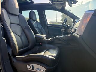 Cayenne 3.0 E-HYBRID 416Ch S TIPTRONIC-S BVA PHEV - ENTRETIEN SPECIA 2016 occasion 26000 Valence