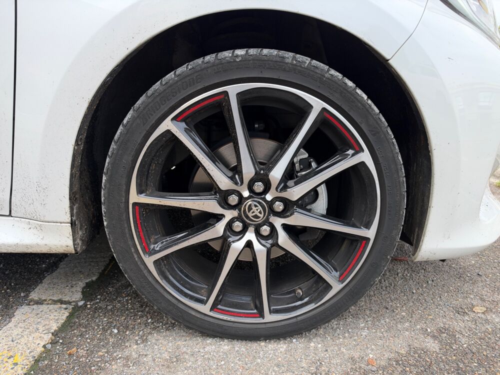 Yaris GR 1.5 VVTI 114 H 90 CH FULL-HYBRID 0.8KWH CARPLAY / CAMERA 2022 occasion 40000 Mont-de-Marsan