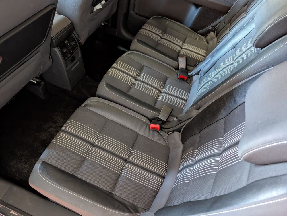 Touran 2 (II) 1.6 TDI 105 ch BUSINESS CONFORT LINE 2012 occasion 65290 Juillan