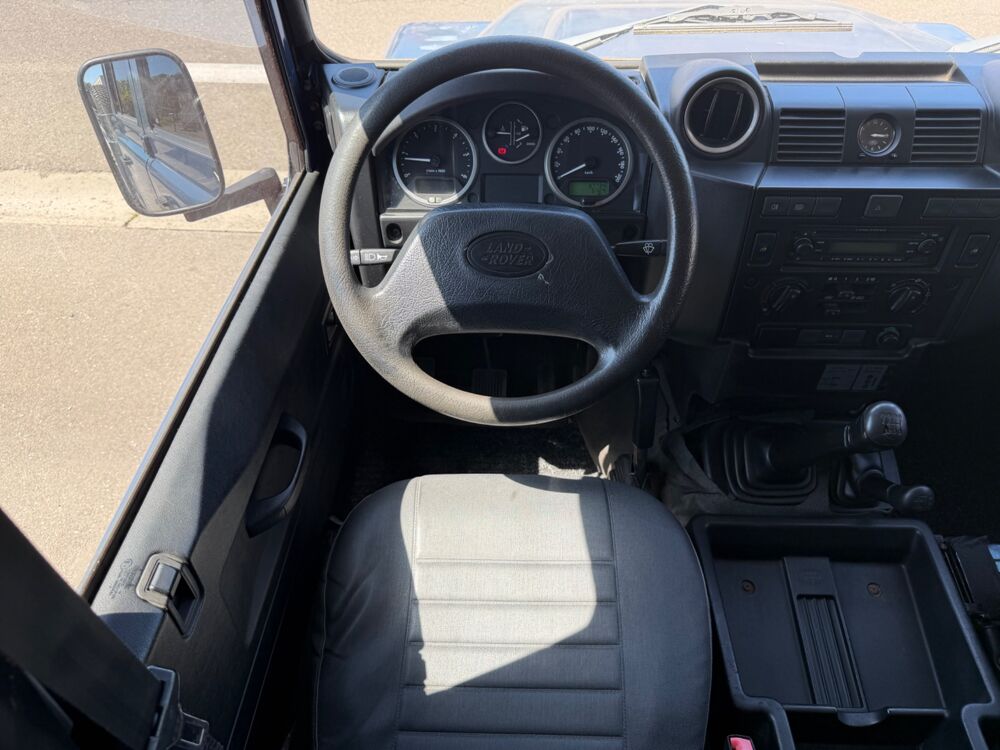 Defender 130 PICKUP 5 PLACES 2.4 TD4 122 CH 4WD CLIMATISATION 2010 occasion 40000 Mont-de-Marsan