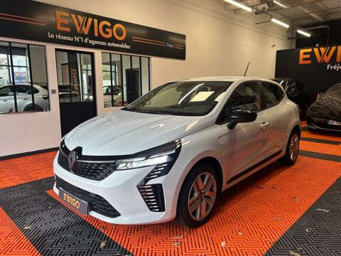Renault Clio 1.0 TCE 90 EVOLUTION PACK BUSINESS X-TRONIC BVA 2024 occasion Fr&eacute;jus 83600