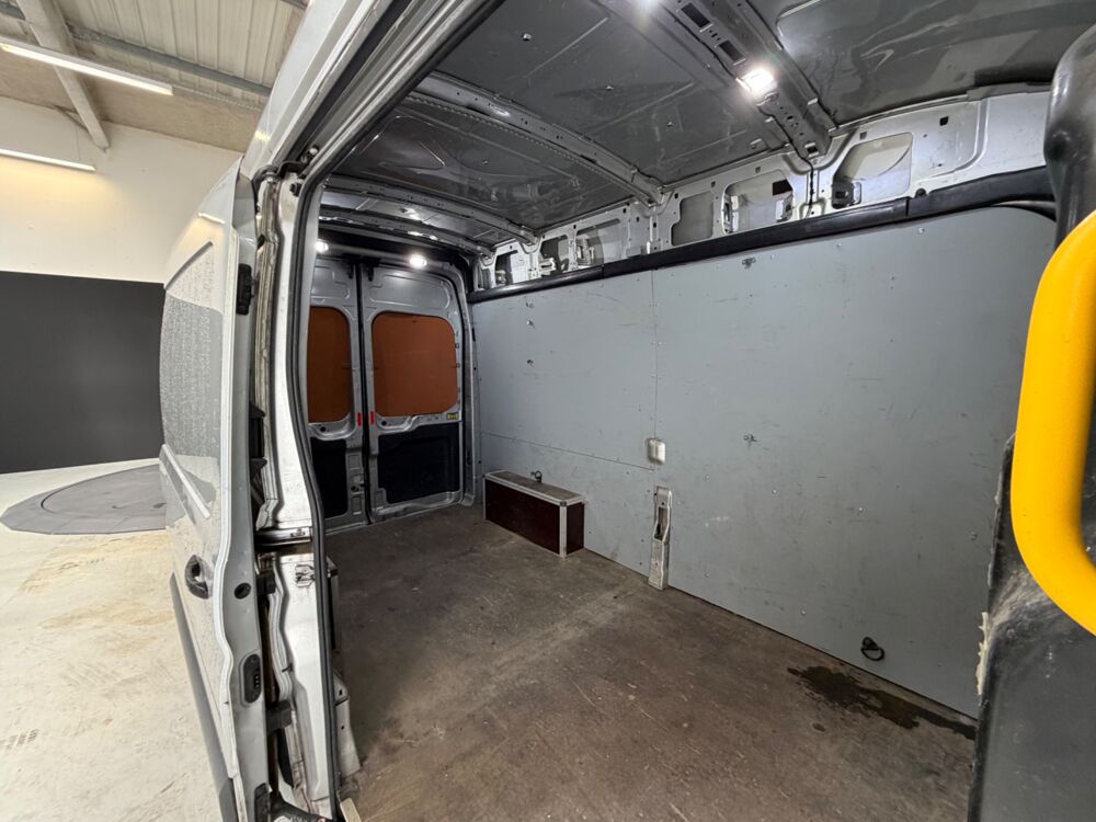 Transit FOURGON 2.0 TDCI 170ch L3H3 TREND 2019 occasion 37100 Tours