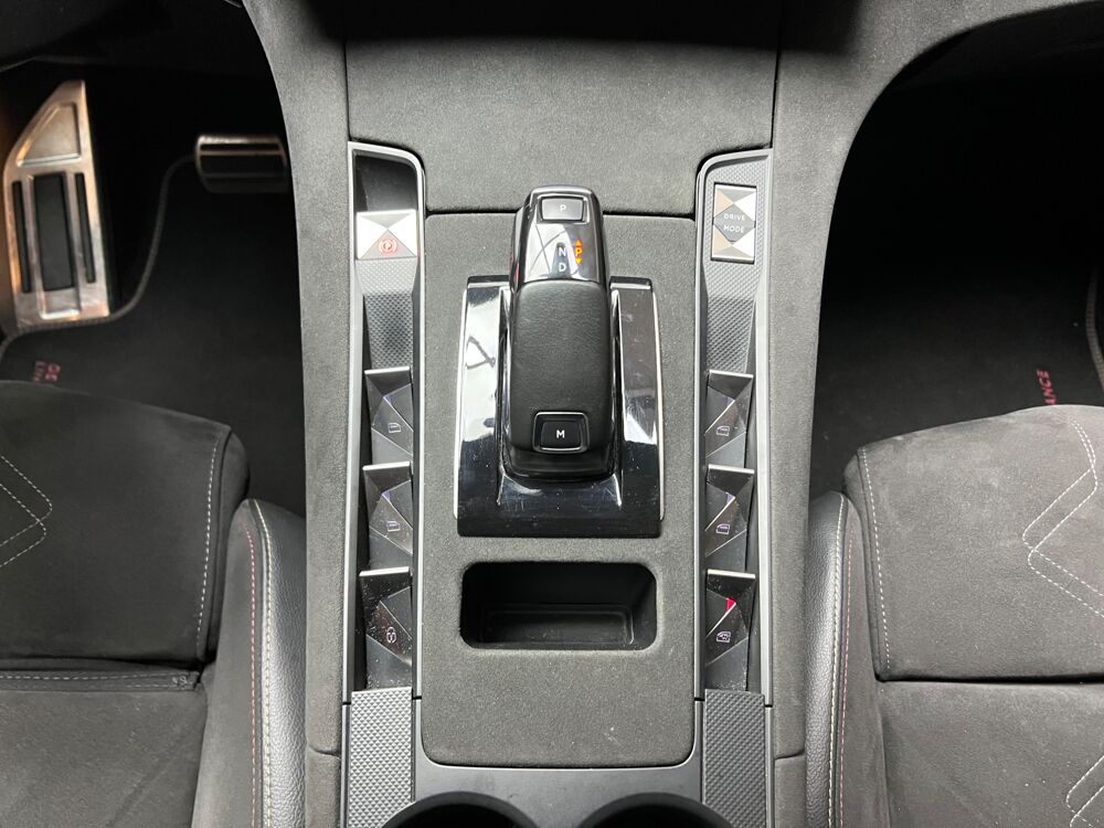 DS3 1.6 180 PERFORMANCE LINE EAT 8 BVA // SELLERIE ALCANTARA // 2019 occasion 33320 Eysines