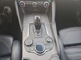 Giulia 2.2 JTDM 210 VELOCE Q4 BVA 2019 occasion 38590 Saint-&Eacute;tienne-de-Saint-Geoirs