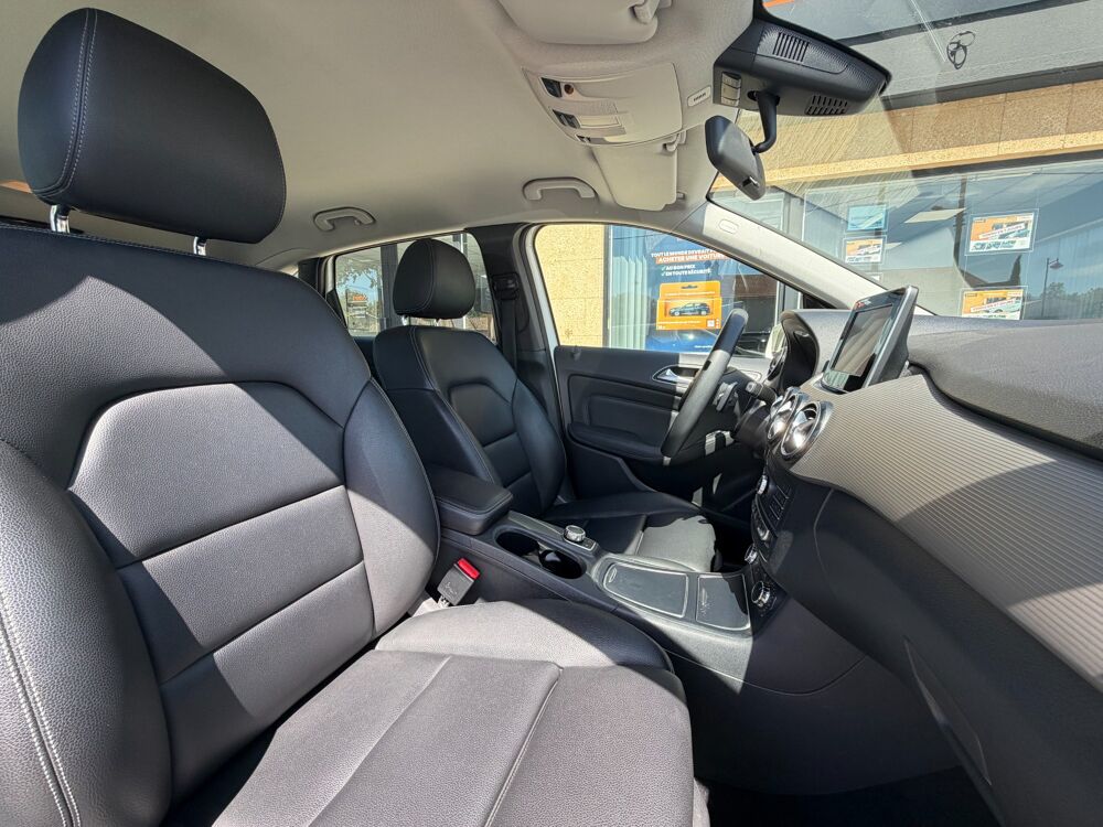 Classe B 1.5 180 CDI 110CH INSPIRATION 7G-TRONIC BVA - INTERIEUR CUIR 2017 occasion 13700 Marignane