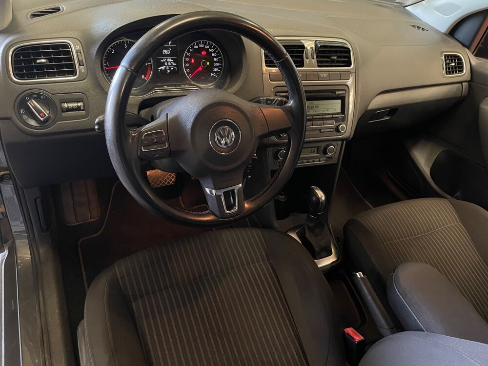Polo 1.6 TDI 90CH SPORTLINE DSG7 BVA 5P 2011 occasion 69400 Arnas