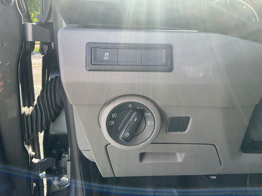 Transporter FOURGON T6 2.0 TDI 150 ch / ENTRETIENS VW / CAMERA DE RECUL 2021 occasion 17000 La Rochelle