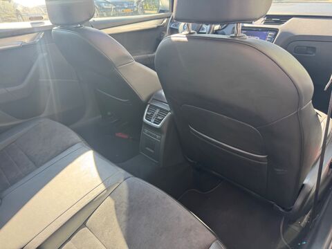 Octavia 1.8 L TSI 180ch GREENTEC ELEGANCE TOIT PANORAMIQUE OUVRANT S 2014 occasion 38420 Le Versoud