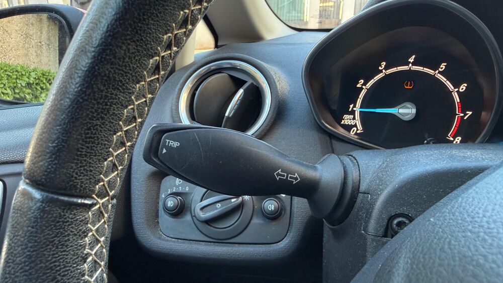 Fiesta 1.0 T ECOBOOST 100 TITANIUM - RADAR DE RECUL - FAIBLE KILOME 2015 occasion 69150 D&eacute;cines-Charpieu