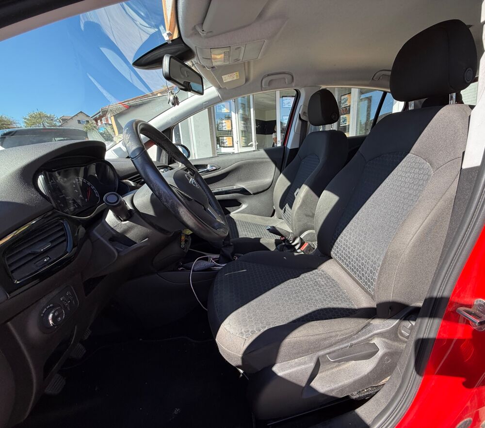 Corsa 1.4 90 CH PLAY 5 portes 2017 occasion 25000 Besan&ccedil;on