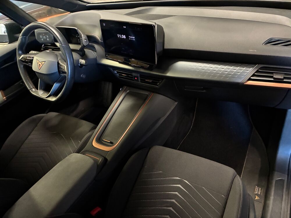 Born V 204CH L 58 KWH V - TOIT PANORAMIQUE FERME - JANTE BLIZZARD 2023 occasion 69400 Arnas