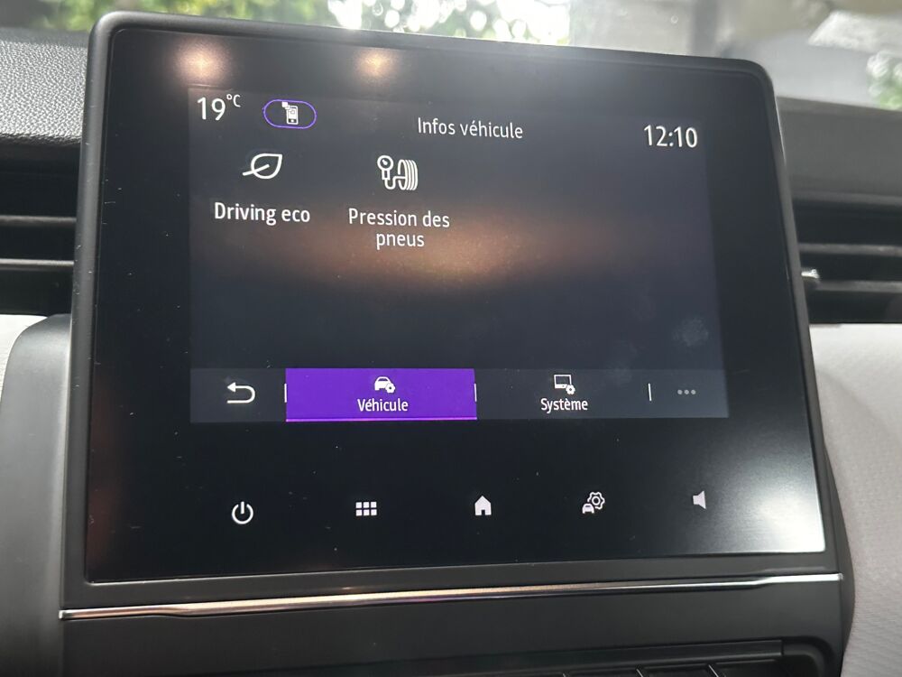 Clio 1.0 TCE 90 INTENS / CARPLAY / RADARS AR / SEMI-CUIR / PHARES 2021 occasion 29000 Quimper