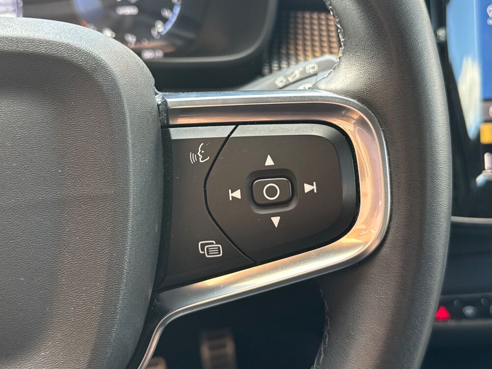 XC40 1.5 T4 211H 130 TWIN-ENGINE RECHARGE PHEV HYBRID R-DESIGN 2W 2022 occasion 54000 Nancy