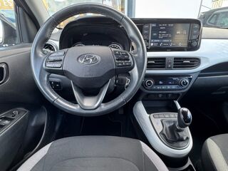 i10 1.0 67ch ECO Creative BVA / 1&egrave;re Main / Entretien HYUNDAI 2023 occasion 64122 Urrugne
