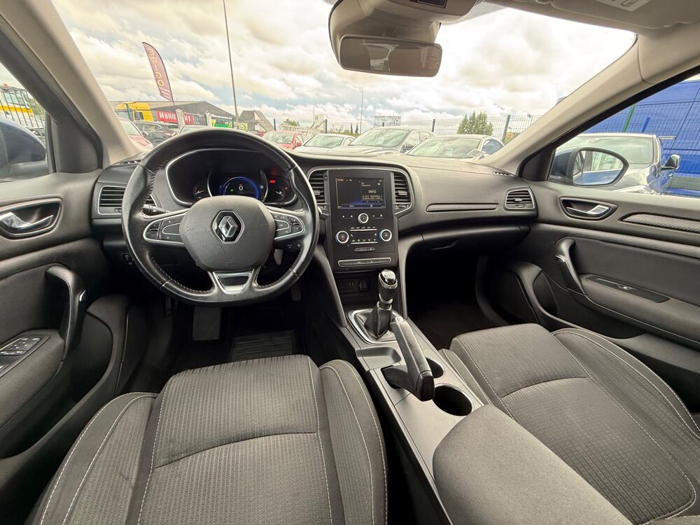 M&eacute;gane V Hatchback 1.5 dCi 16V 110CH - GPS - RADAR DE RECUL - R&Eacute;GUL 2018 occasion 27000 &Eacute;vreux