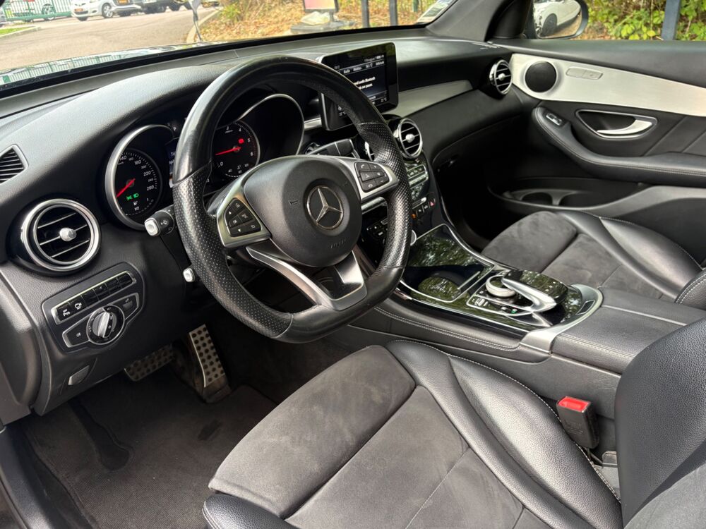Classe GLC 2.2 250 D 204ch FASCINATION 4MATIC 9G-TRONIC / TOIT OUVRANT 2016 occasion 76150 Saint-Jean-du-Cardonnay