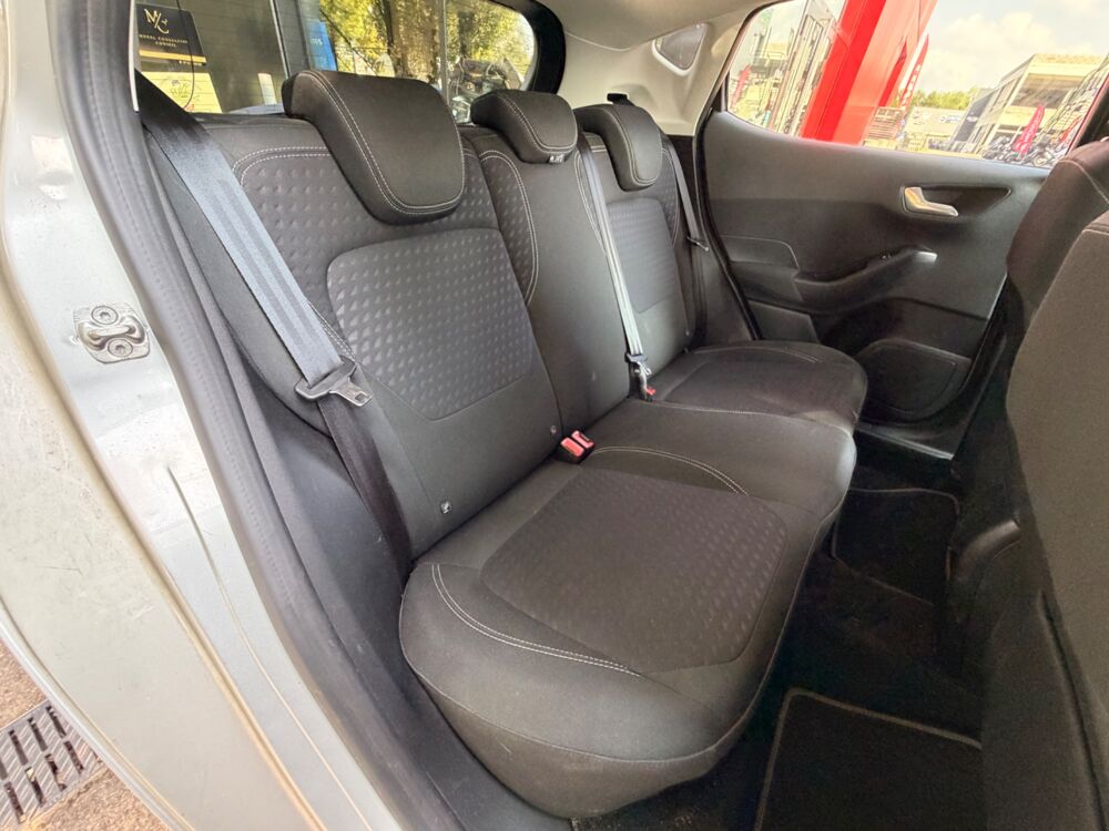 Fiesta 1.5 TDCI 85Ch TITANIUM - CAMERA DE RECUL - CARPLAY - CLIMATI 2019 occasion 76150 Saint-Jean-du-Cardonnay