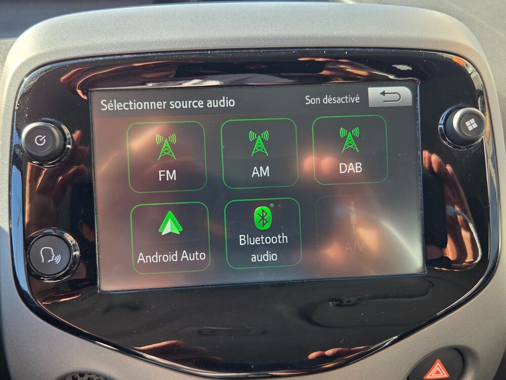 Aygo 1.0 VVTI 70 BOITE AUTO GRAND ECRAN CARPLAY 1er MAIN ENTRETIE 2020 occasion 33210 Maz&egrave;res