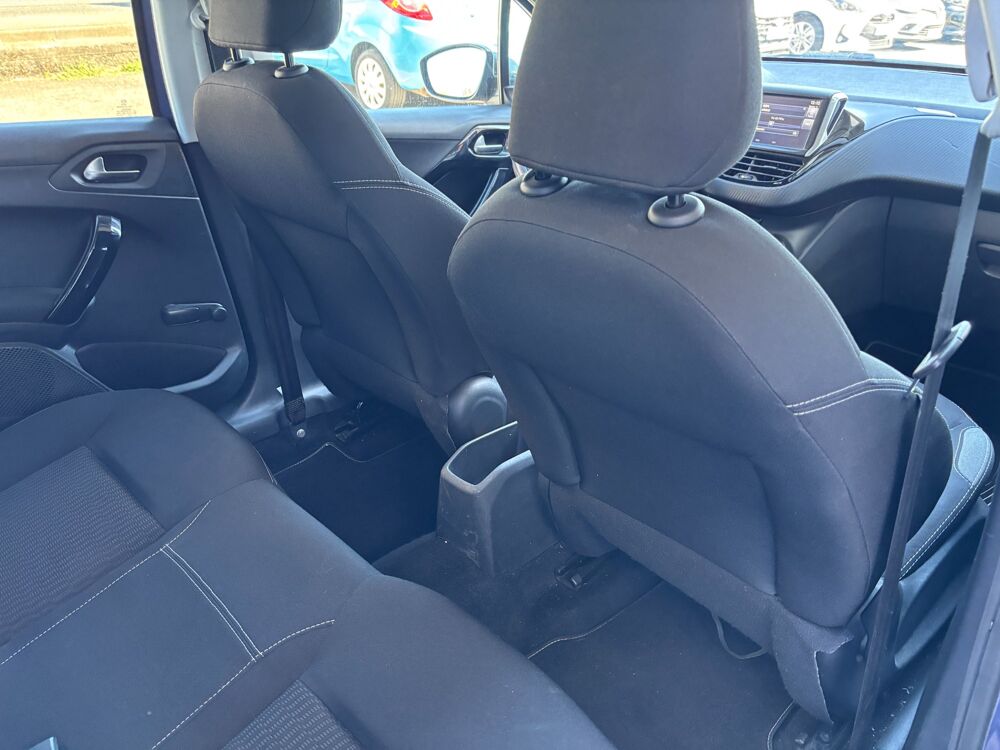 208 I 1.2 VTI 82 ch STYLE - COURROIE REMPLAC&Eacute;E 2016 occasion 64320 Idron