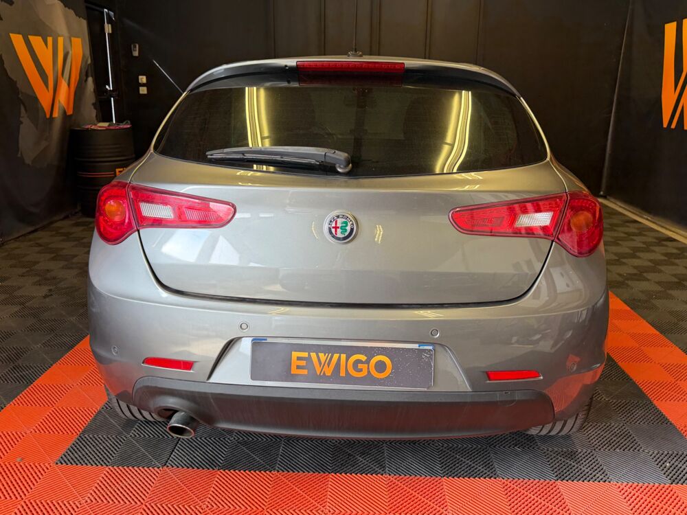 Giulietta 1.6 JTDM 120 Ch BUSINESS START-STOP 2017 occasion 24750 Tr&eacute;lissac