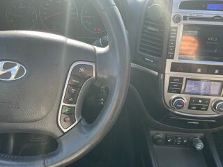 Santa Fe 2.2 CRDI 195 Ch PREMIUM 4WD / SIEGES CHAUFFANTS ELECTRIQUES 2012 occasion 17000 La Rochelle
