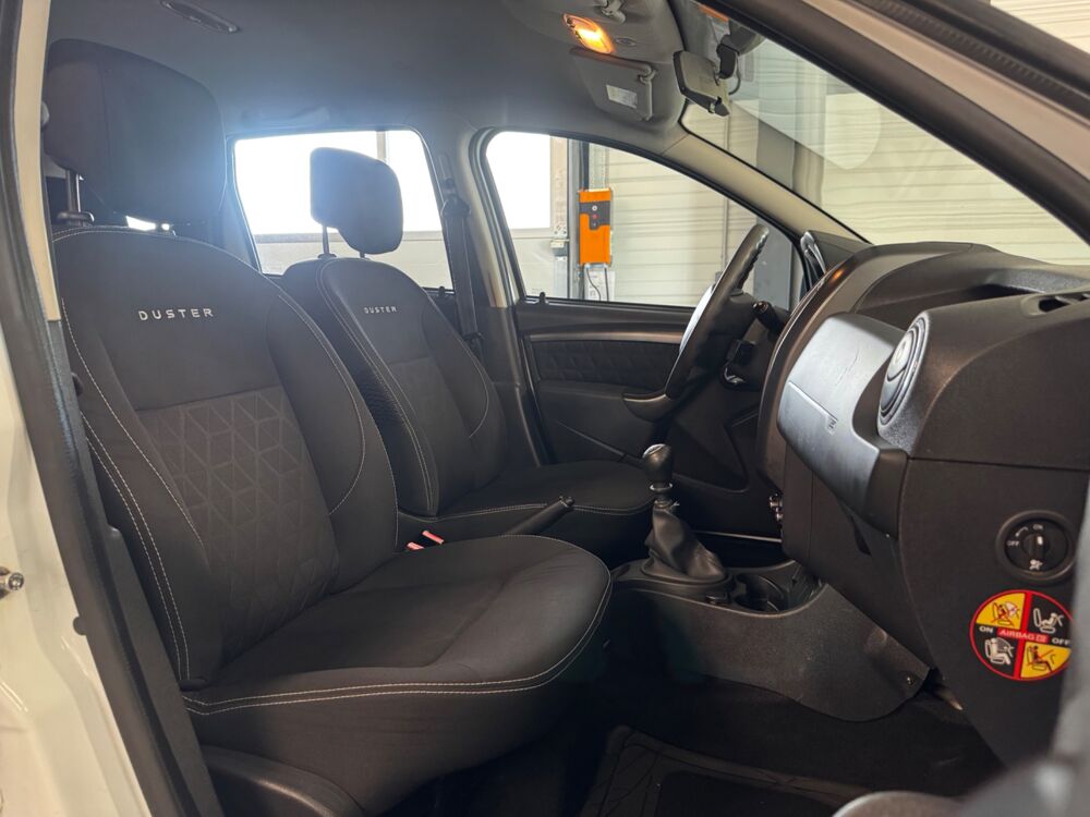 Duster 1.5 DCI 110 Ch - DISTRIBUTION NEUVE 4X2- ATTELAGE 2014 occasion 79000 Niort