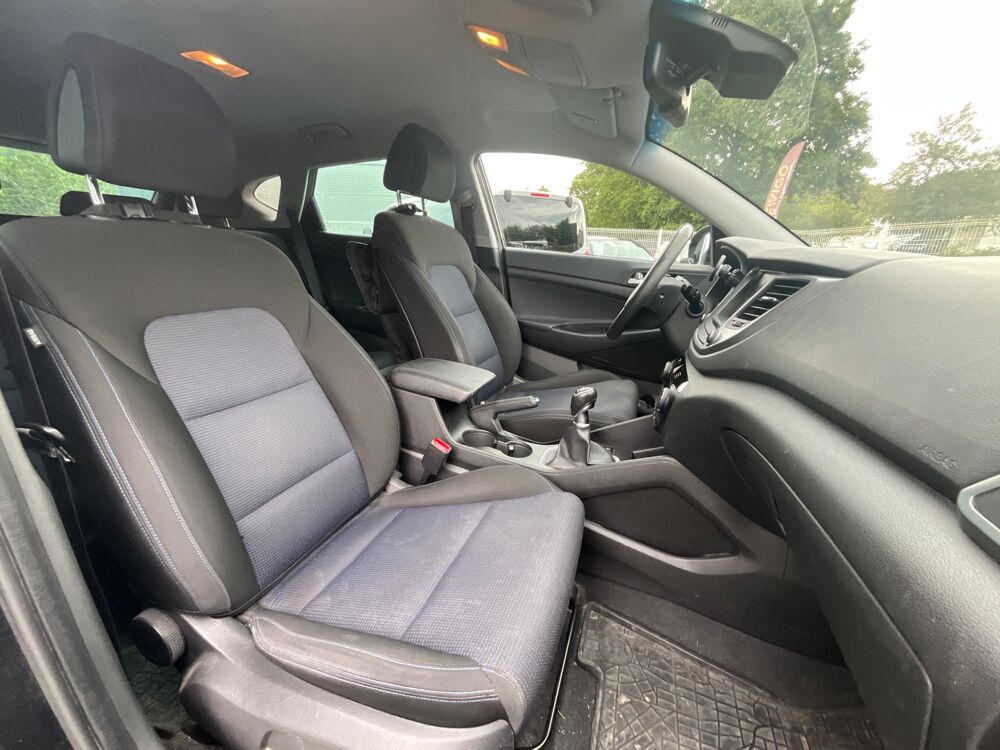Tucson 1.7 CRDI 115cv CREATIVE 2WD ATTELAGE / CAMERA DE RECUL 2016 occasion 17000 La Rochelle