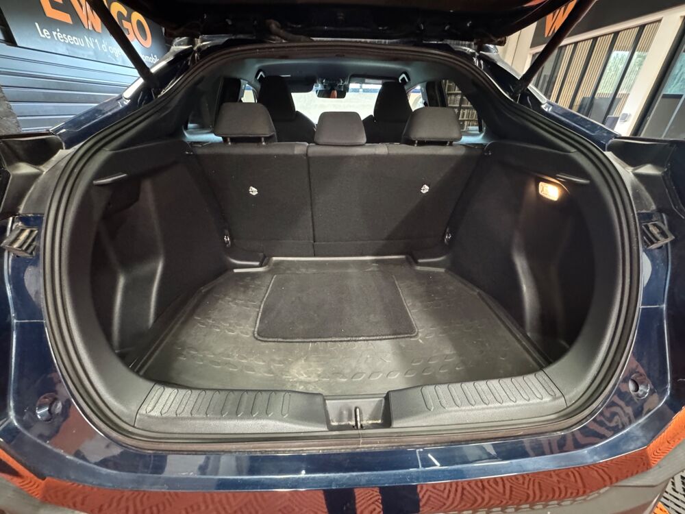 C-HR 1.8 140H 100 HYBRID FULL-HYBRID 0.85KWH DESIGN 4X2 BVA 2024 occasion 83600 Fr&eacute;jus