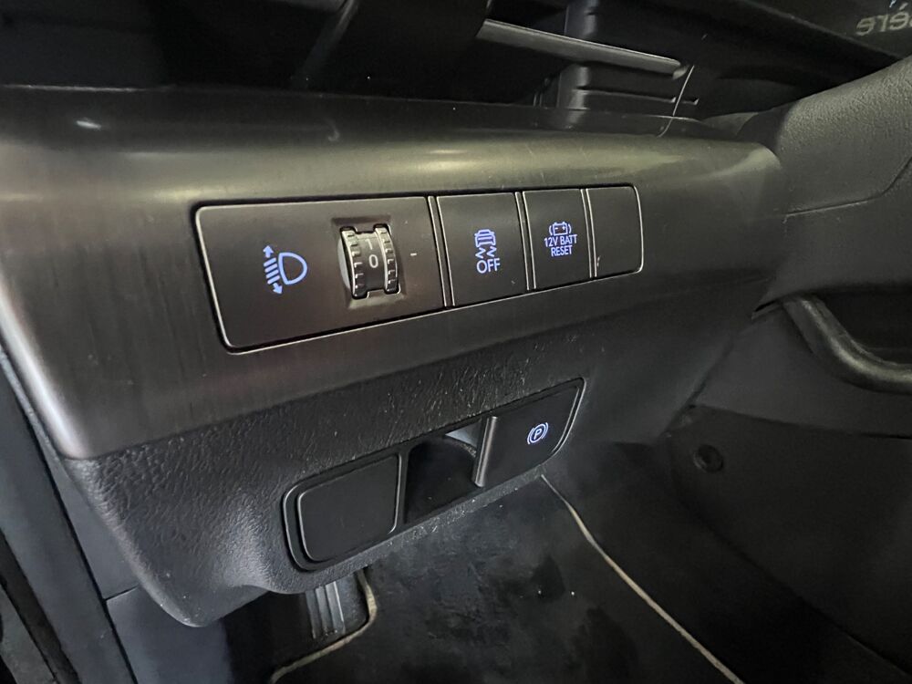 Kona 129ch CREATIVE ATTELAGE + CARPLAY + SIEGE CHAUFFANT + VOLANT 2024 occasion 26100 Romans-sur-Is&egrave;re