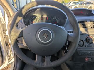 Clio 1.2 75ch 1&eacute;re MAIN / Entretiens / Courroie ok/ 5 Portes 2014 occasion 69420 Ampuis