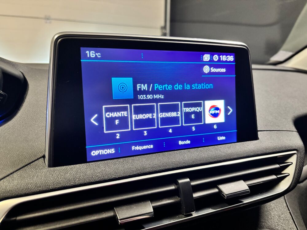 3008 PEUGEOT 2.0 BLUEHDI 150ch GT LINE START-STOP/TOIT OUVRA 2017 occasion 78125 Gazeran