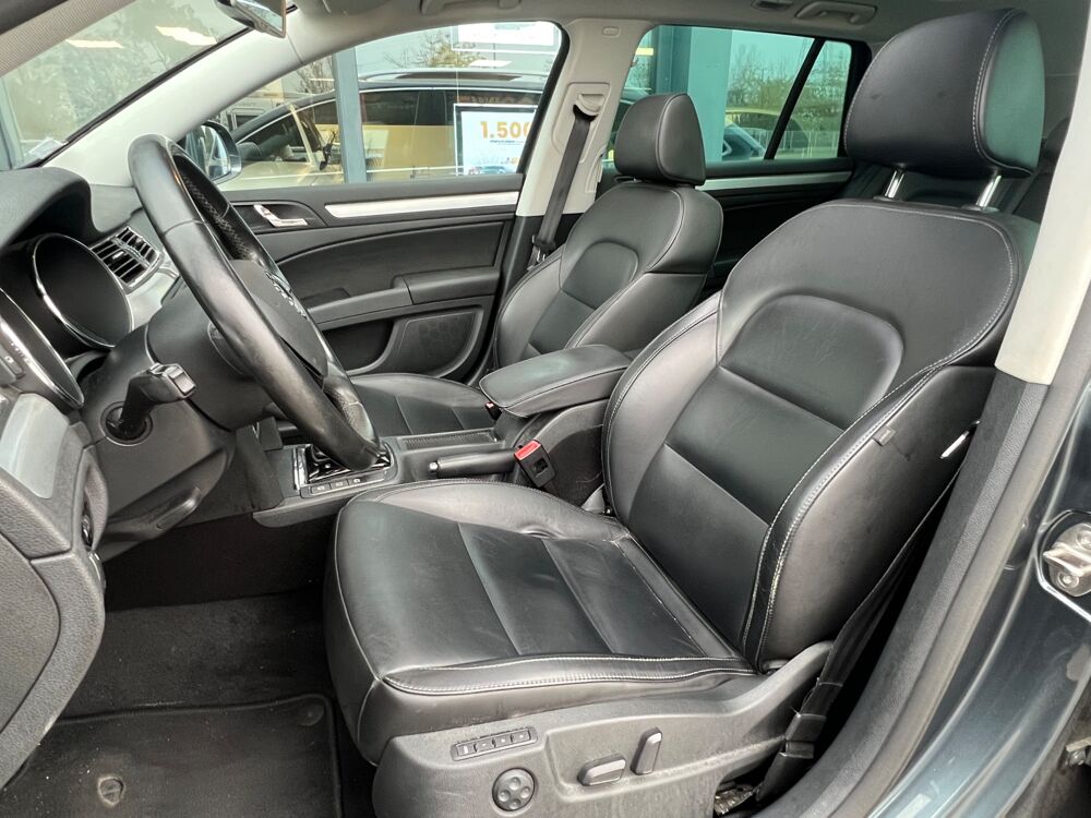 Superb COMBI 2.0 TDI 140 cv ELEGANCE DSG BVA - TOIT PANOMRAMIQUE OU 2014 occasion 68170 Rixheim