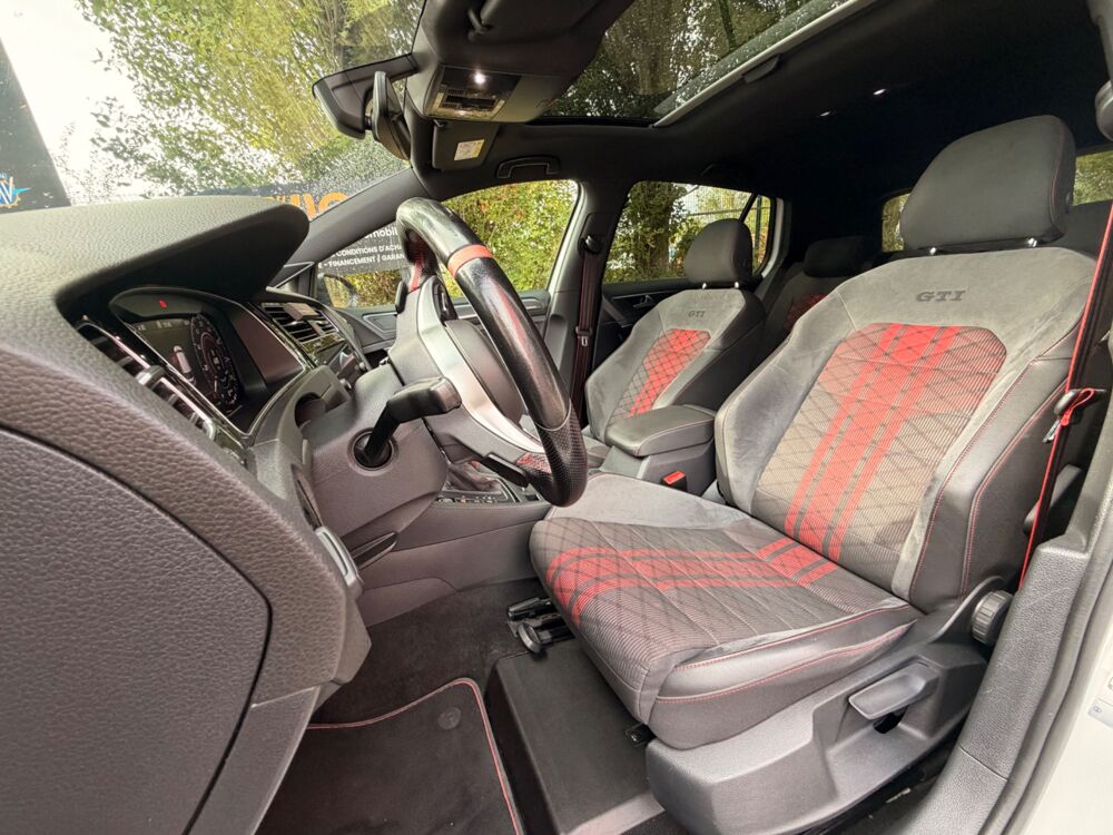 Golf 2.0 TSI 290Ch GTI TCR DSG BVA - LIGNE AKRAPOVIC - DYNAUDIO - 2019 occasion 76150 Saint-Jean-du-Cardonnay