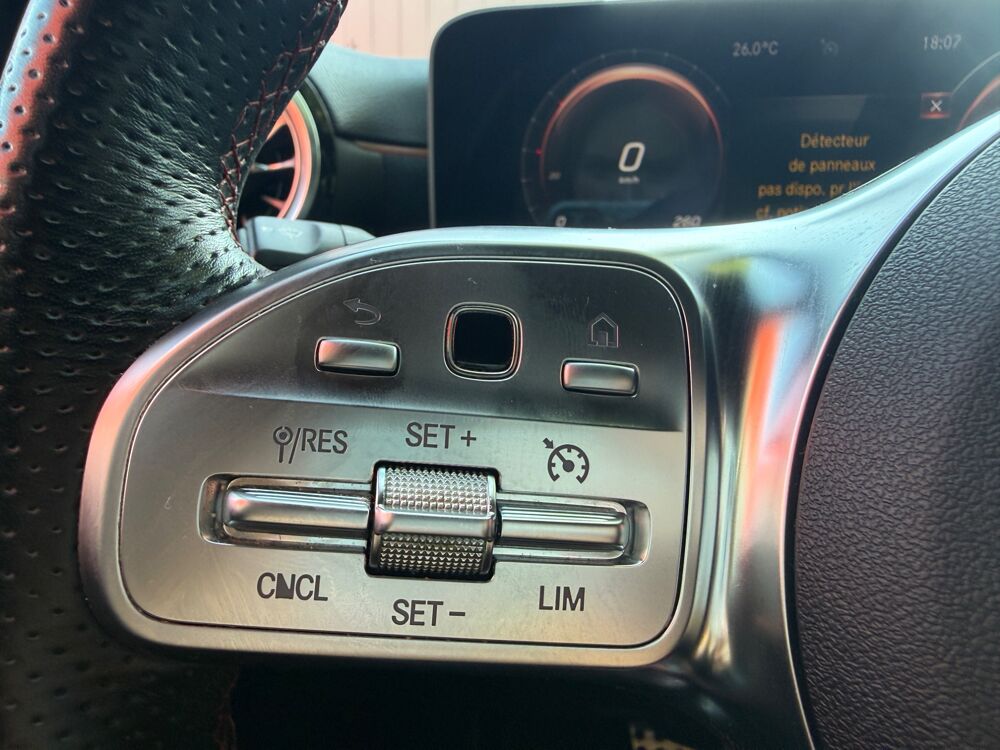 Classe A 1.3 180 AMG LINE 7G-DCT BVA-PALETTES AU VOLANT-CARPLAY-SIEGE 2020 occasion 76150 Saint-Jean-du-Cardonnay