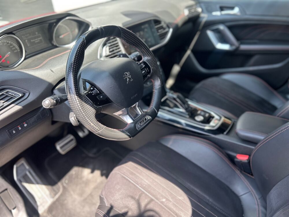 308 2L BLUEHDI 180ch GT CAMERA DE RECUL CARPLAY 2018 occasion 38420 Le Versoud