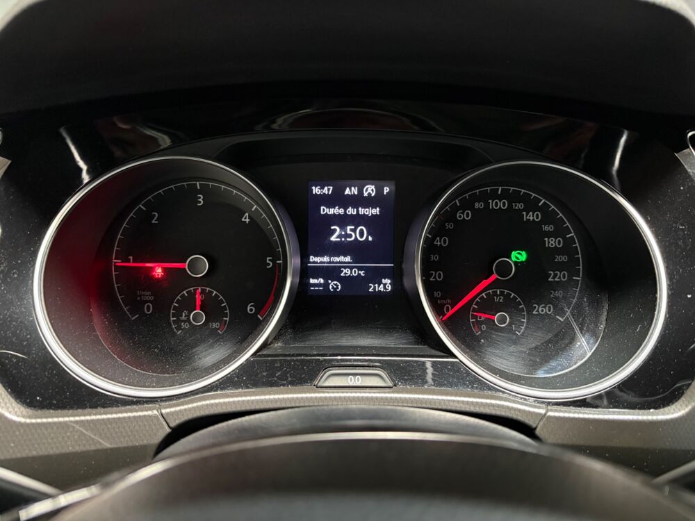 Touran 1.6 TDI 115 CH BLUEMOTION DSG / CARPLAY / CAMERA DE RECUL / 2019 occasion 29000 Quimper