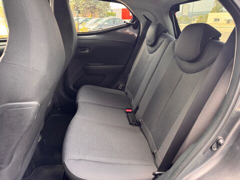 Aygo 1.0 VVTI 70 X-Play X-Shift / CAMERA DE RECUL / CARPLAY / CLI 2021 occasion 26000 Valence