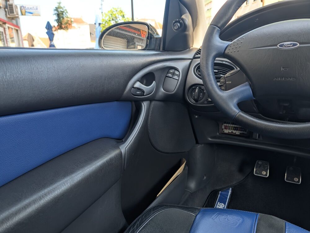 Focus 2.0 215ch RS - 2e MAIN - ENTRETIEN FULL FORD - NUMEROTEE 248 2004 occasion 57600 Forbach