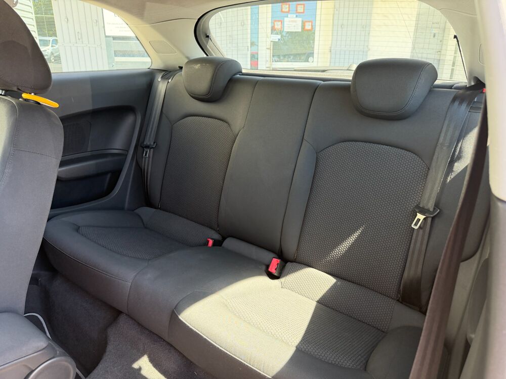 A1 1.6 TDI 105ch BUSINESS LINE 2010 occasion 17100 Saintes