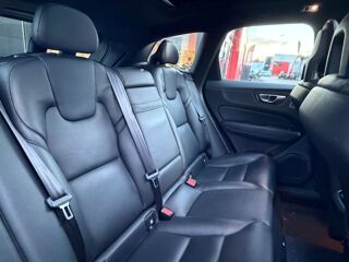 XC60 2.0 D5 MOMENTUM 235CH AWD BVA - TOIT OUVRANT PANO - SON B&W 2017 occasion 76150 Saint-Jean-du-Cardonnay