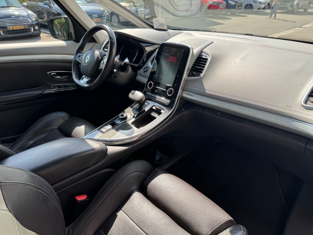 Espace 1.6L DCI 160ch INITIALE PARIS - CAMERA DE RECUL + AFFICHAGE 2015 occasion 38420 Le Versoud