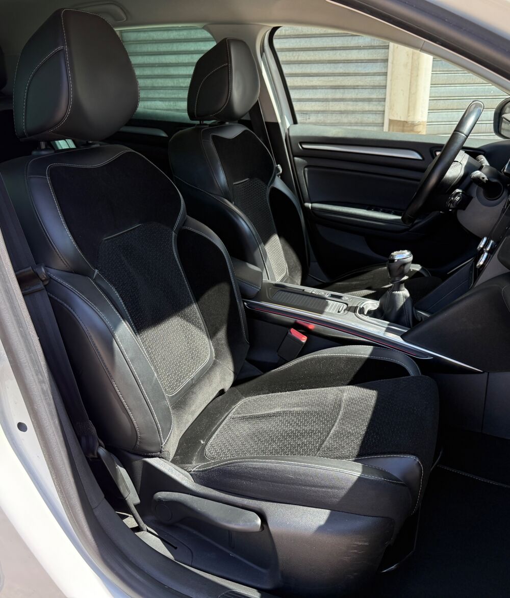 M&eacute;gane IV 1.6 DCI 130 ENERGY INTENS + CAMERA + KEYLESS + ATTELAGE 2016 occasion 54000 Nancy