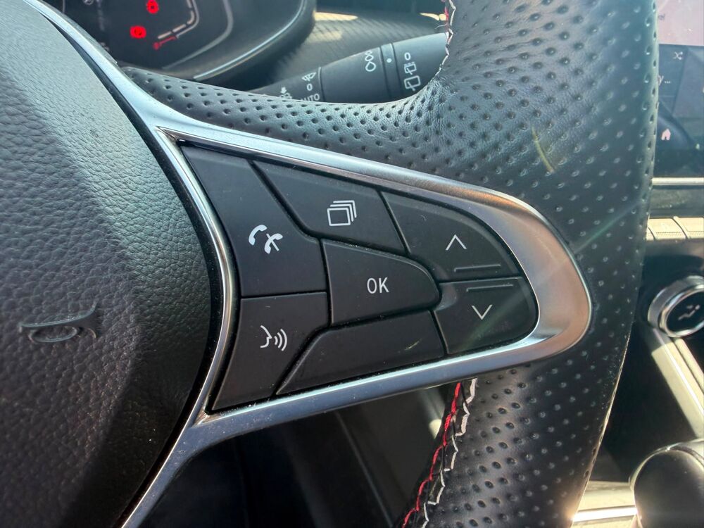 Clio 1.6 E-TECH 140 CH HYBRID RS LINE BVA - CARPLAY/ANDROID AUTO 2021 occasion 27000 &Eacute;vreux