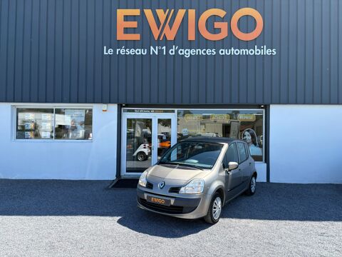 Renault modus 1.2 16v 75ch / 1&egrave;re MAIN / ENTRET